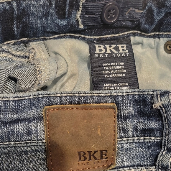 BKE | Conner Bootcut Distressed Jeans - Picture 4 of 9
